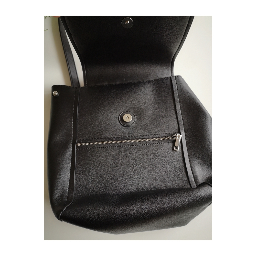 Stylish Backpack! - Picture 2 of 4